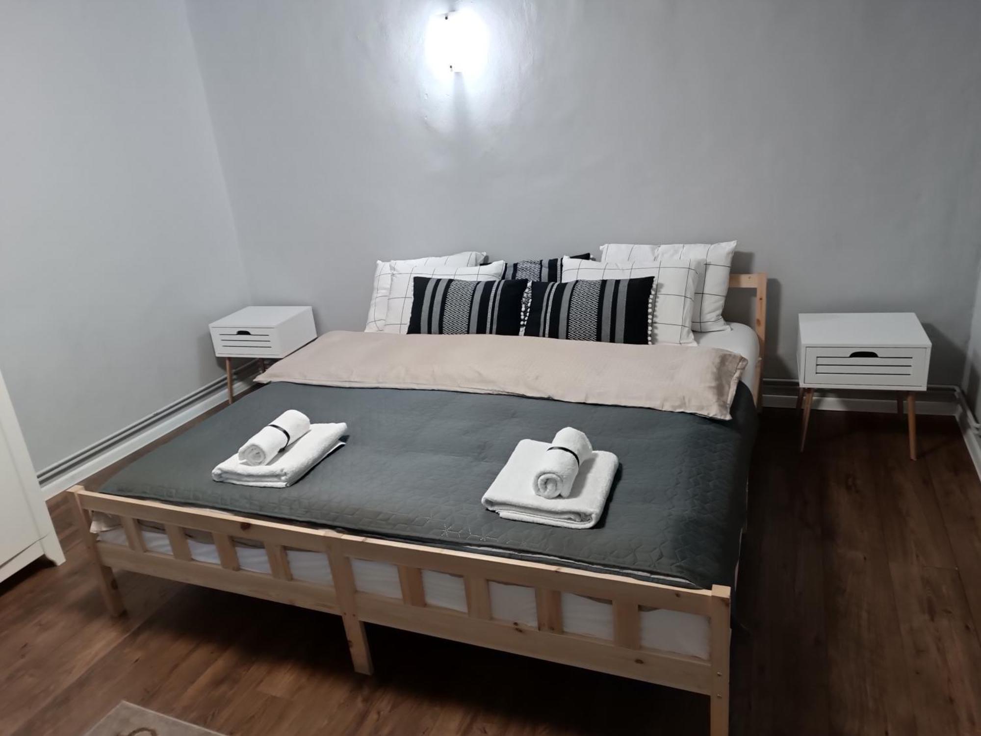 Grey House Apartamento Braşov Exterior foto